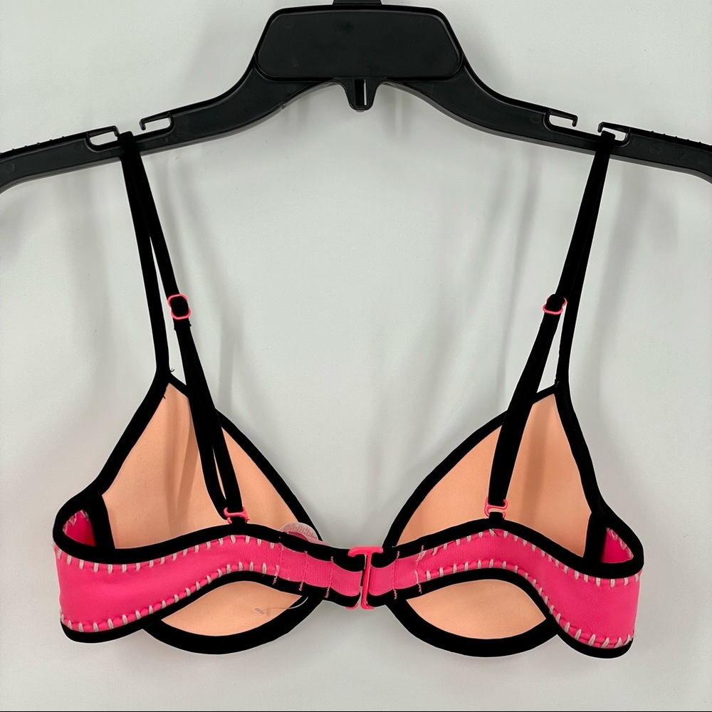 Victoria's Secret Coral Surf Crochet Bikini Top size 32B - Picture 4 of 7